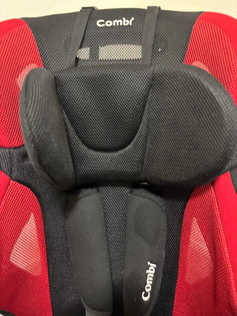 combi コンビ　ジョイトリップ エアスルーＧＧ　レッド ジュニアシート　赤