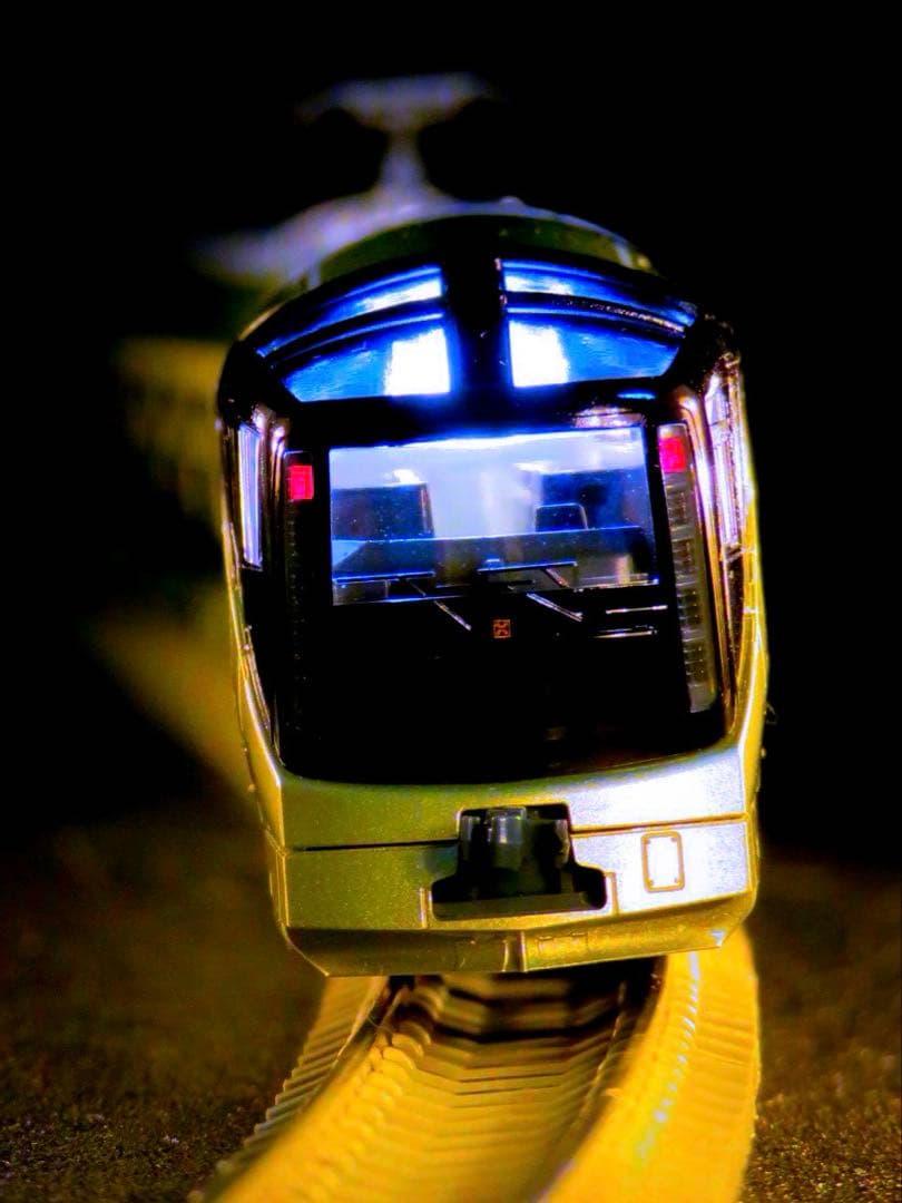 KATO E001形 TRAIN SUITE 四季島【新品,未使用品】