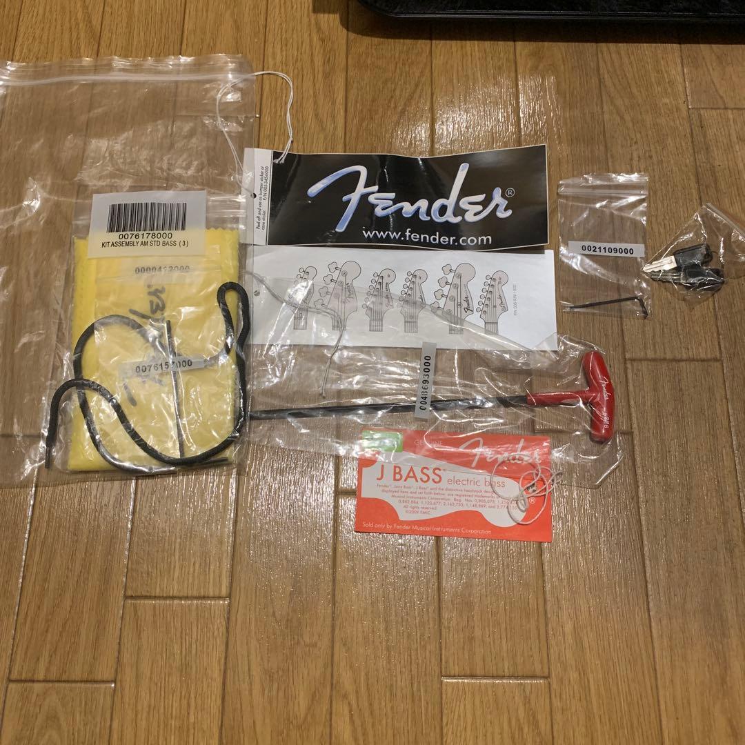 ベース Fender Jazz Bass Adam Clayton model