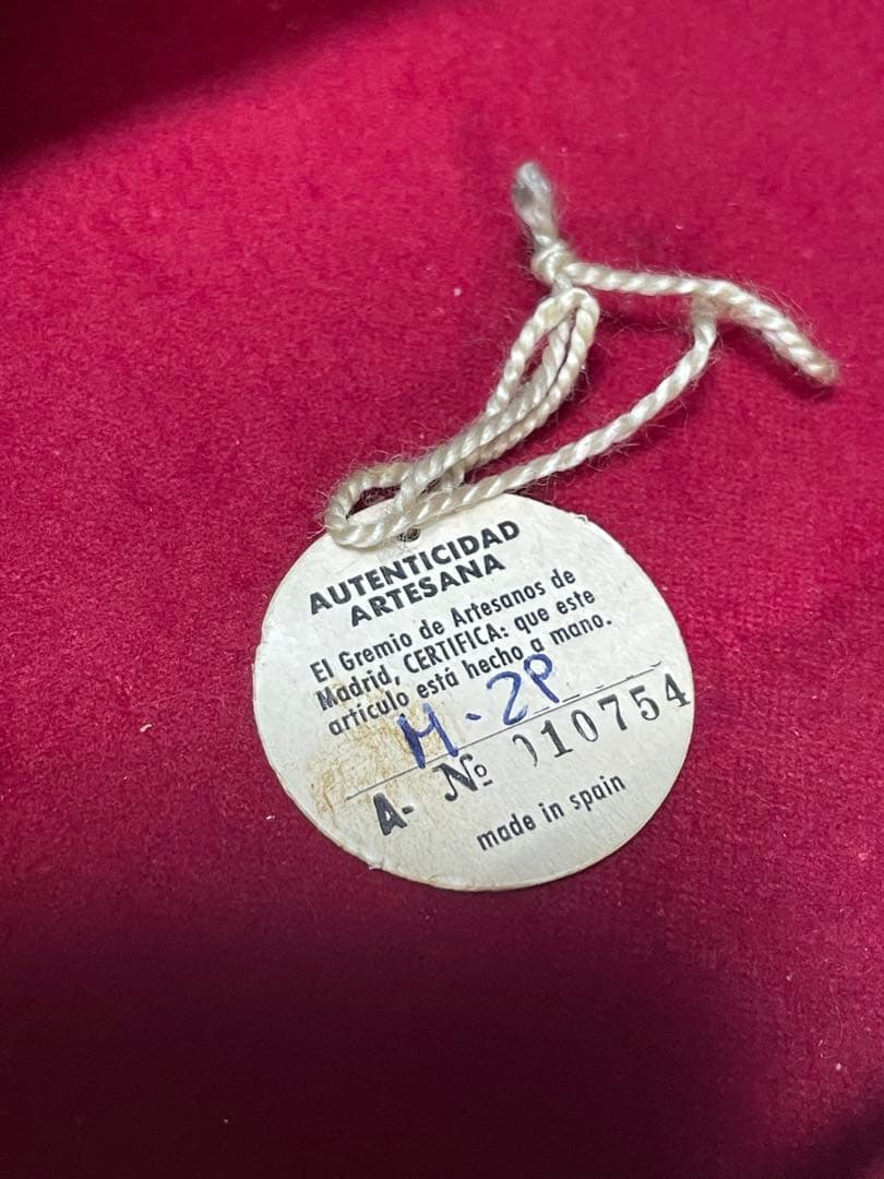 スペイン製、アンティーク宝箱　「難あり」