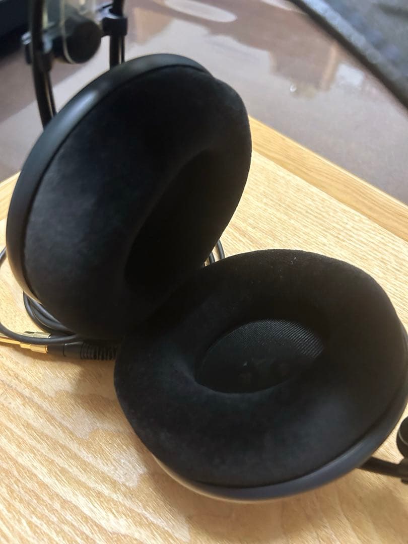 AKG アーカーゲー K702 開放型ヘッドホン、 リケーブル可能