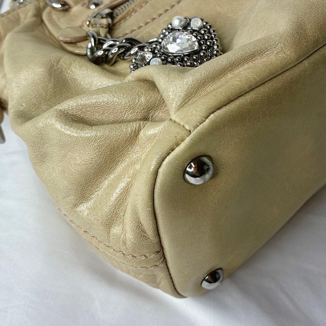 【いちごパフェさん専用】miumiu スタッズ　ハンドバッグ　ハートチャーム