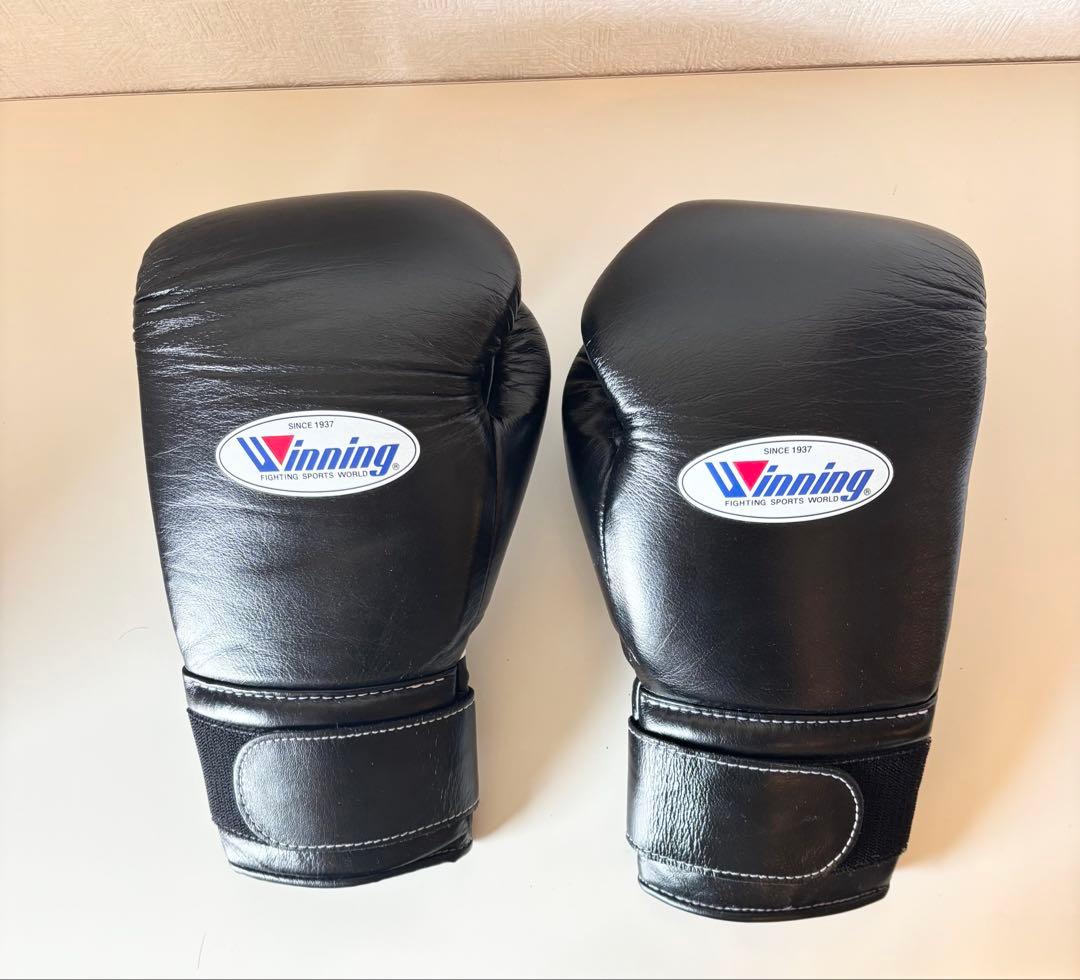 Winning ボクシンググローブ 14 oz ブラック