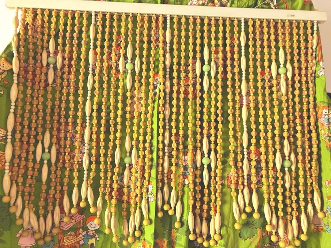 昭和レトロ ビーズのれん 黄色 緑色 当時物　レトロポップ 玉暖簾 珠暖簾