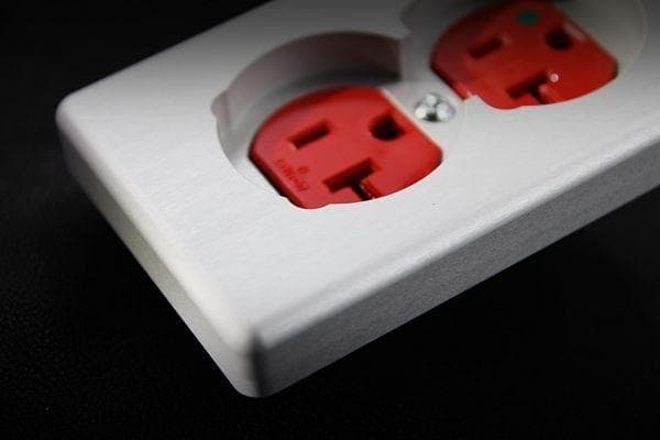 特注品 航空機アルミ合金 高級 ハイエンド コンセント プレート C m2189