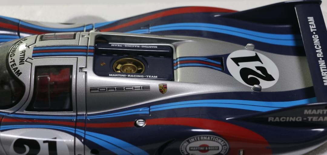 貴重オートアート　 ポルシェ９１７ロングテール　１９７１　1/18 　中古品