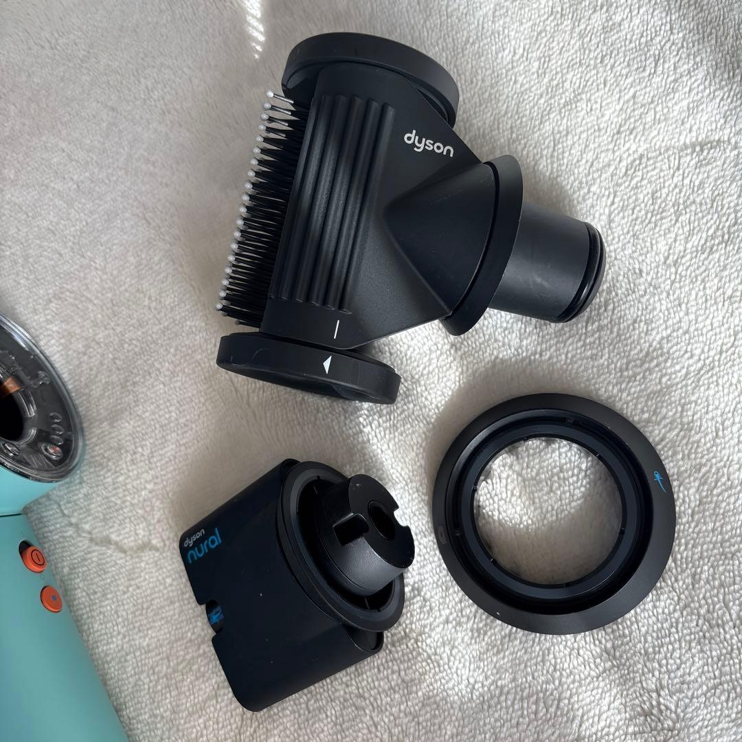 Dyson ダイソン　使用1回のみ　ドライヤー