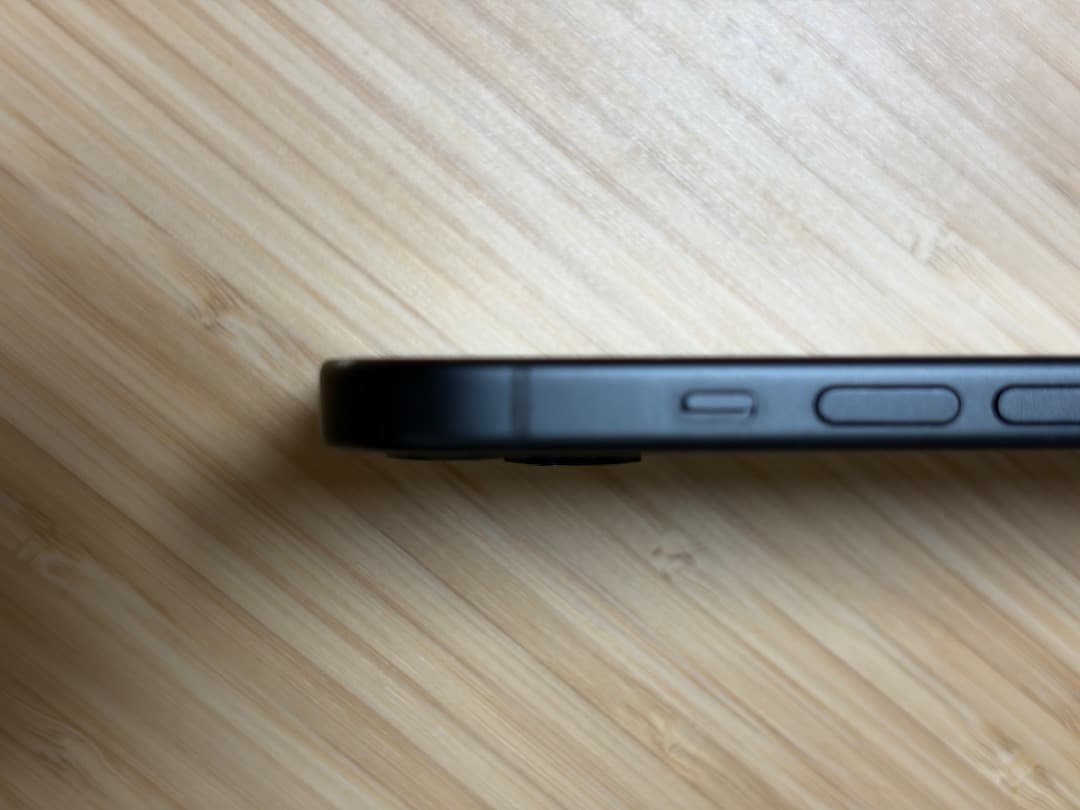 iPhone 15 Plus 128GB（ブラック）本体