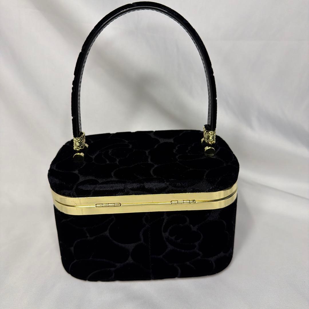 新品未使用　振袖用　ベルベット　2026年　草履　バッグ　セット　黒　フリー