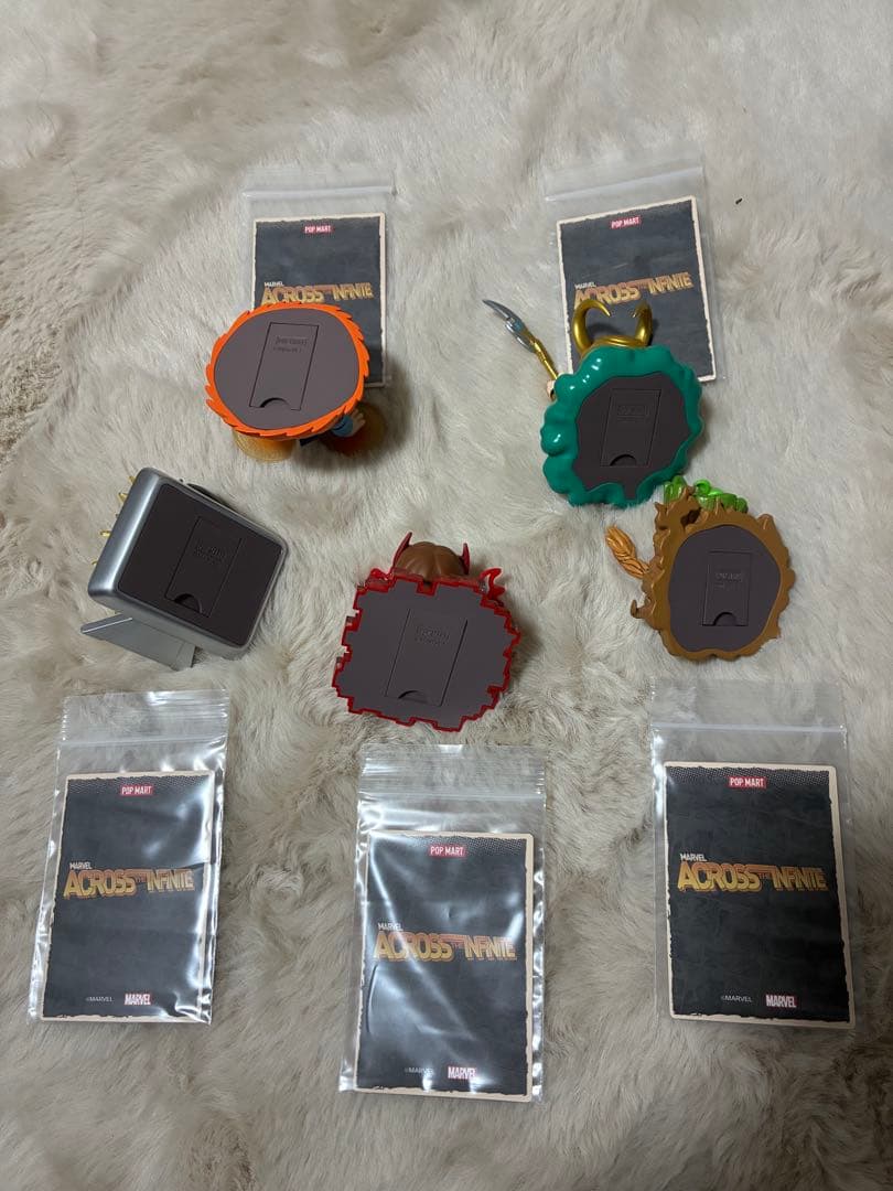 POP MART 正規品 MARVEL「ACROSS THE INFINITE」