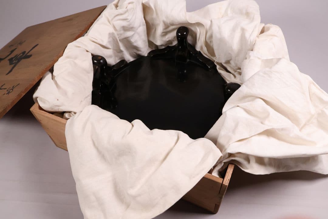 木製 漆塗 古い黒塗丸卓 39.5cm 花台 香炉台 丸形 猫足【MA612】