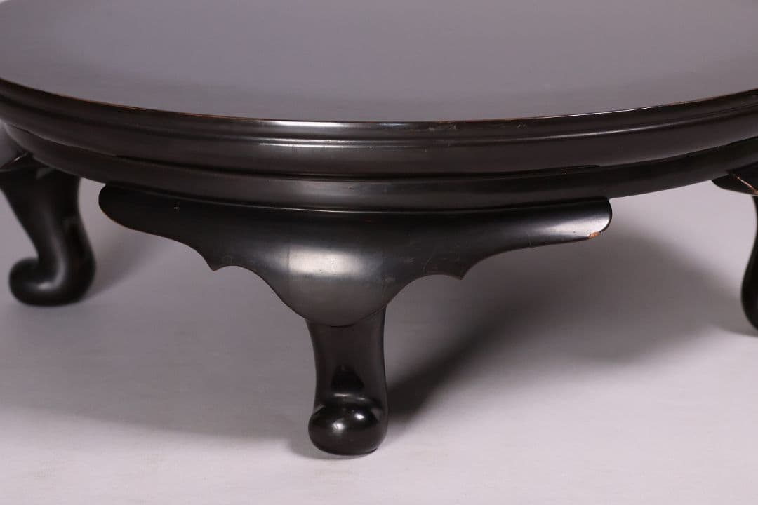 木製 漆塗 古い黒塗丸卓 39.5cm 花台 香炉台 丸形 猫足【MA612】