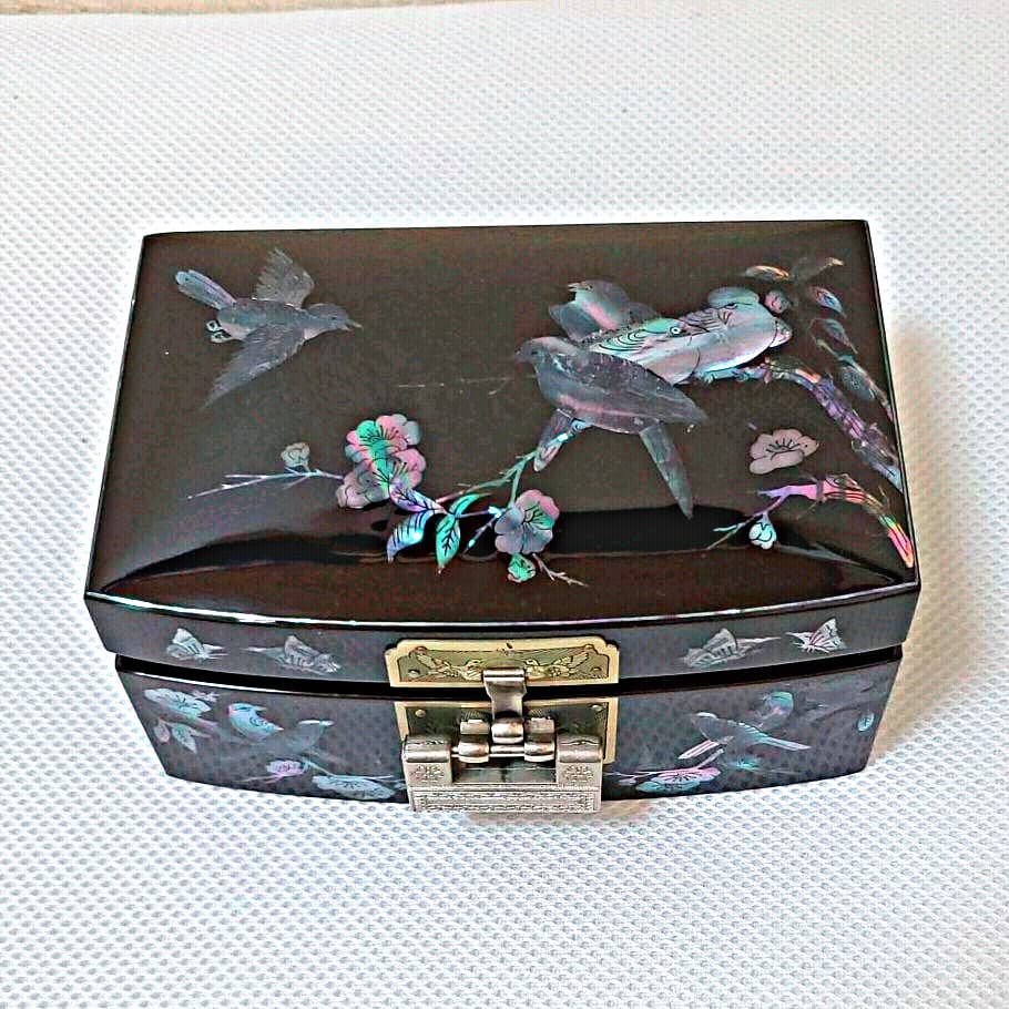 【貴重　優雅　韓国　螺鈿細工】螺鈿の宝石箱