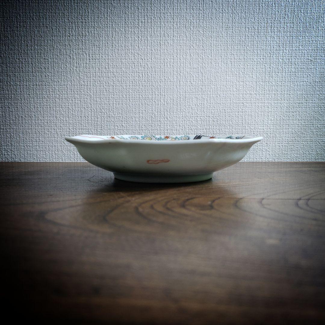 八角皿　古伊万里　菊文様　御所車　車輪　龍　竜　雲竜　明治　色絵付　赤絵　イ号