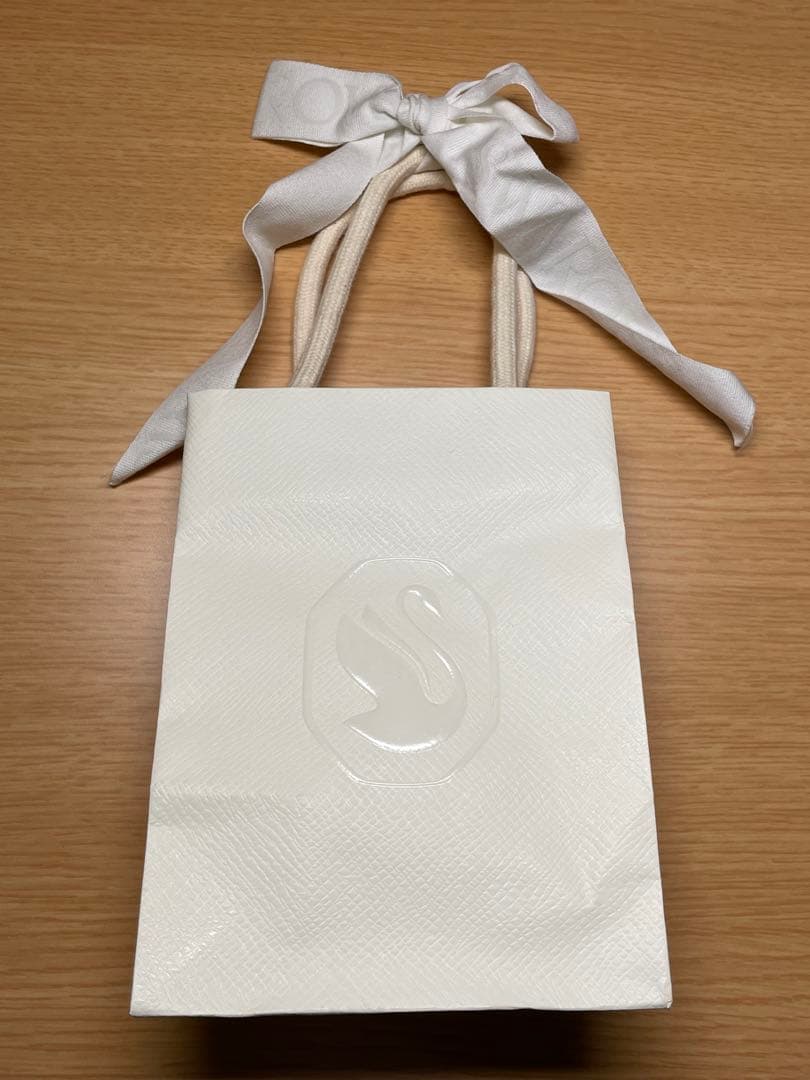 Swarovski クリスタルドロップピアス 新品