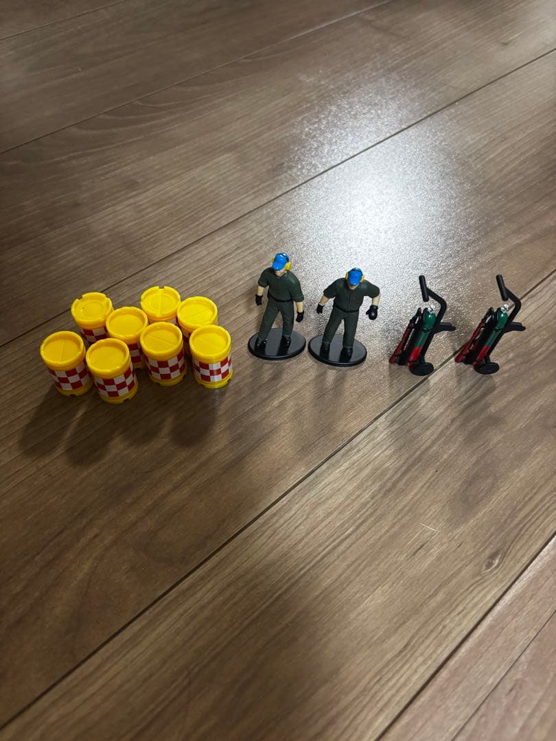 F-4EJ改をつくる(完成品) 一部破損あり・プラスチック製のクリアケース付き