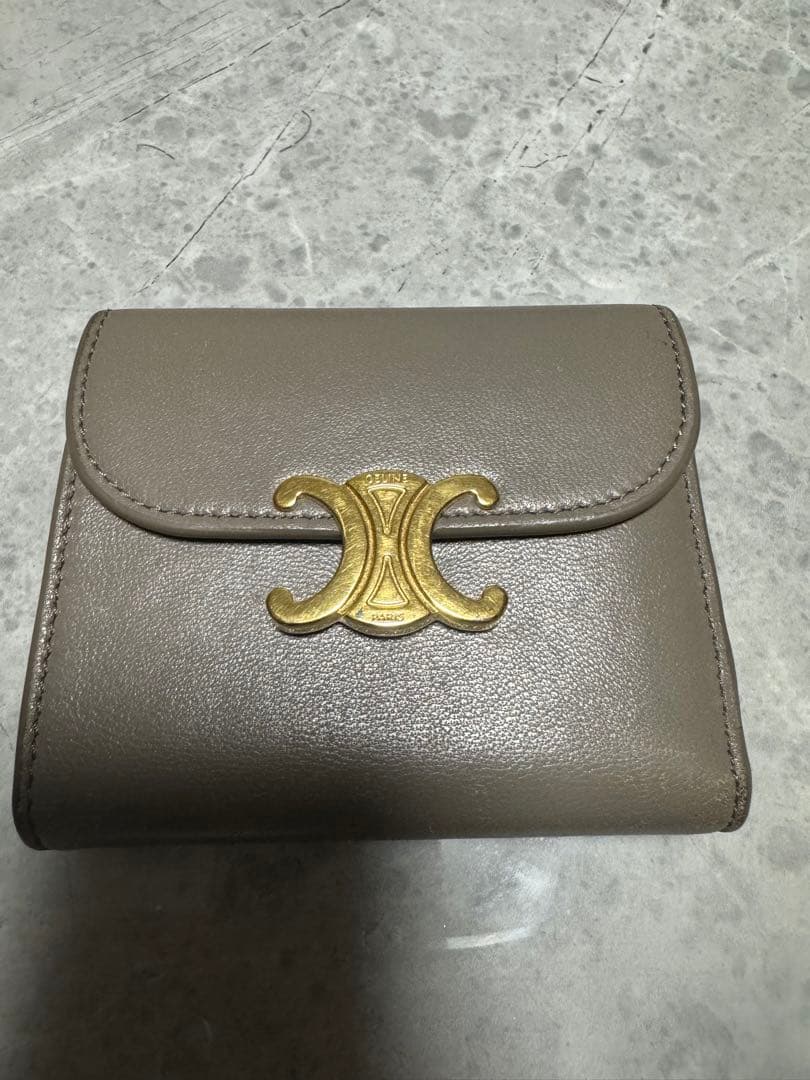 m*n様 CELINE (セリーヌ) トリオンフ コンパクトウォレット グレージ