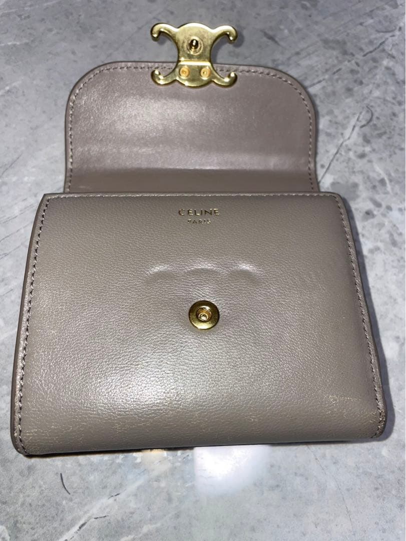 m*n様 CELINE (セリーヌ) トリオンフ コンパクトウォレット グレージ