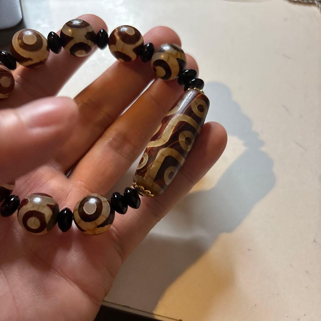 すっごい天珠！九眼天珠、三眼天珠！ドドーンとくる！すっごい！