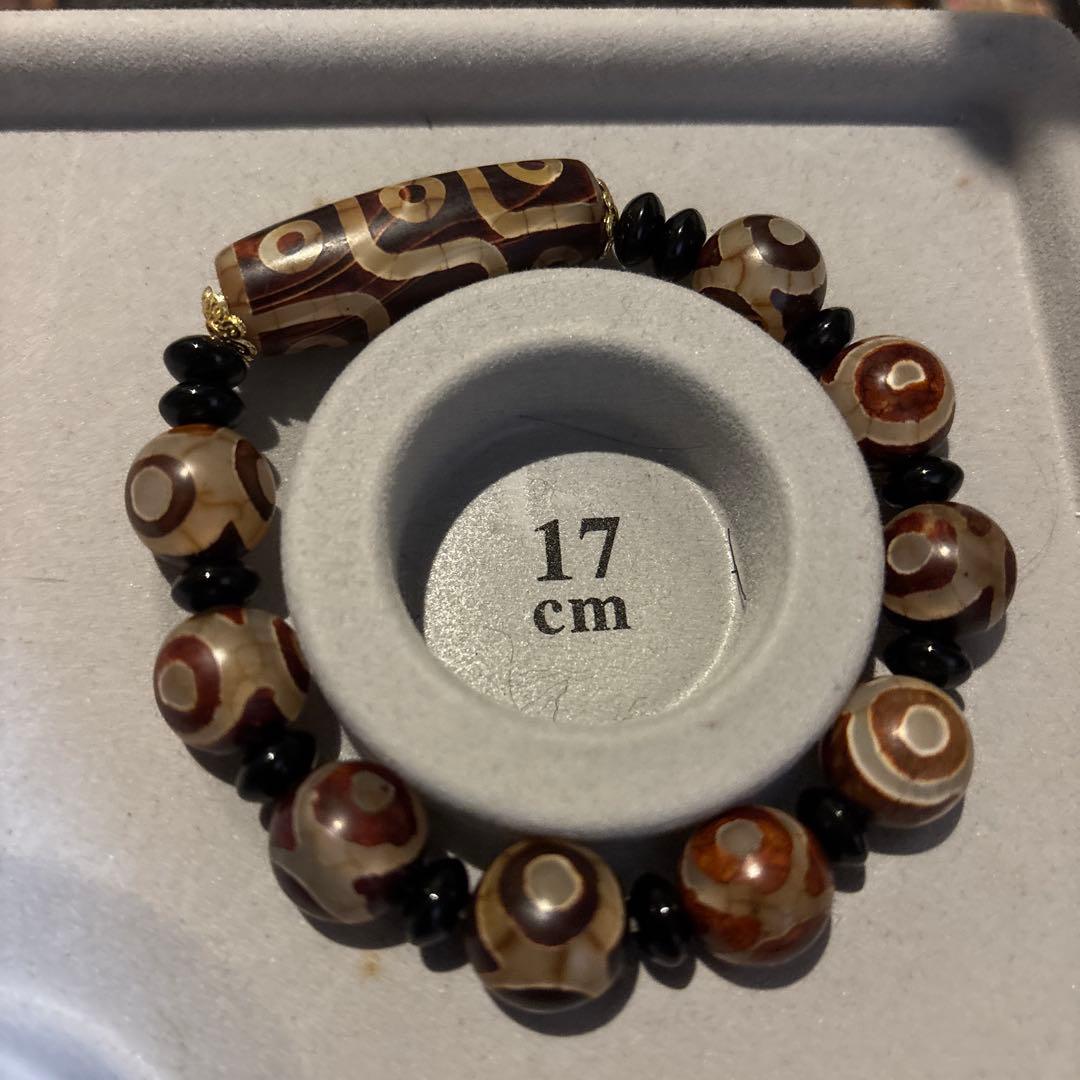 すっごい天珠！九眼天珠、三眼天珠！ドドーンとくる！すっごい！