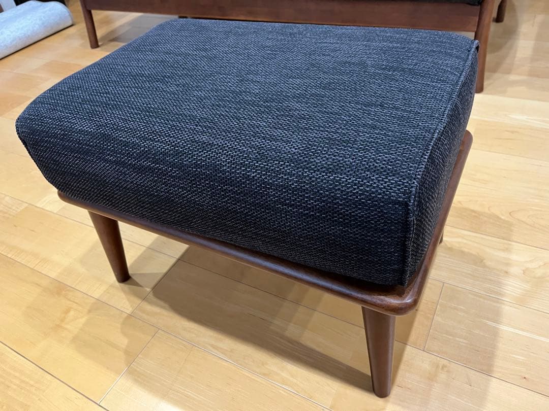 フジシ　3P　ソファ　スローライフ　ブラック　ウォールナット　オットマン