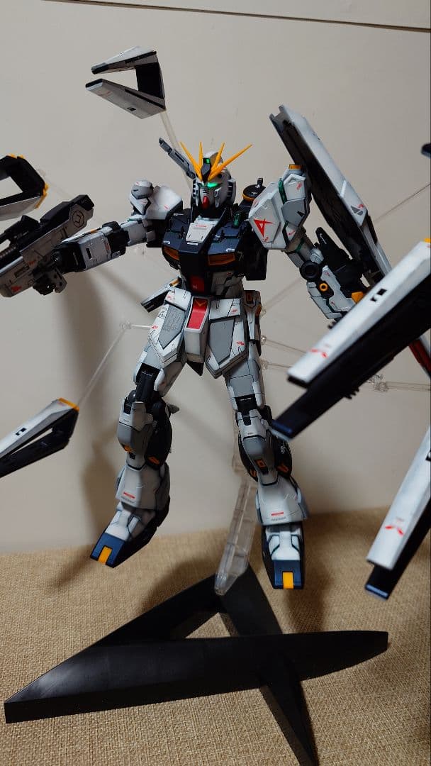 MG νガンダムver.Ka LEDライト機能付き 全塗装組立済