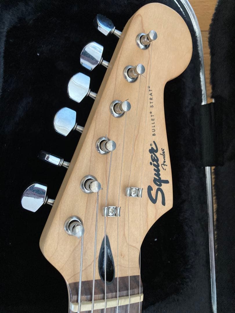 Squier Fender エレキギター ストラトキャスター　フィエスタレッド