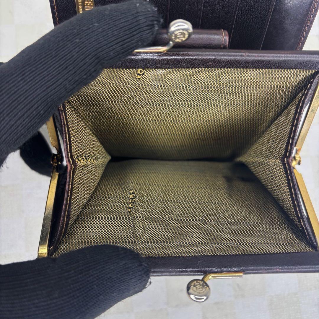 美品　FENDI フェンディ　財布　二つ折り　がま口　M83