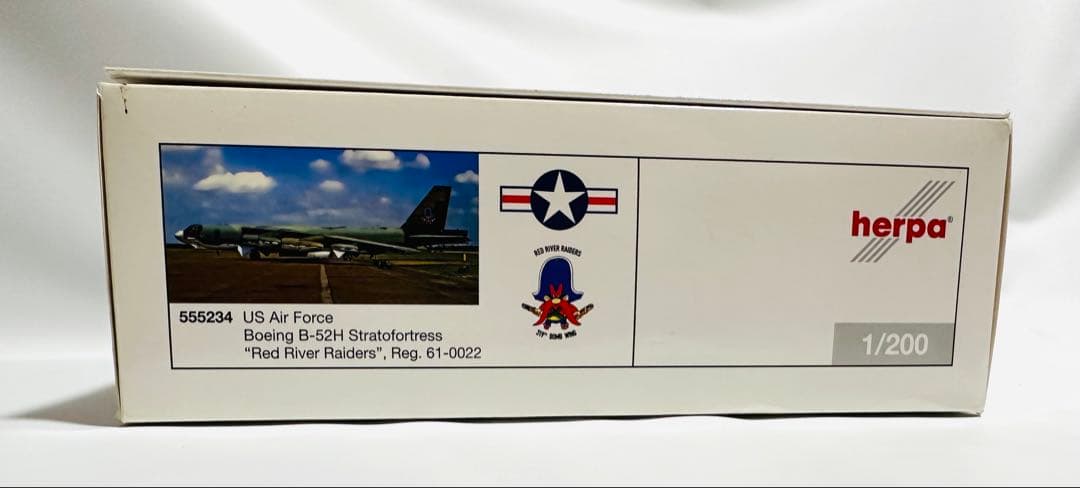航空機・ヘリコプター herpa 1/200 B-52H Stratofortress