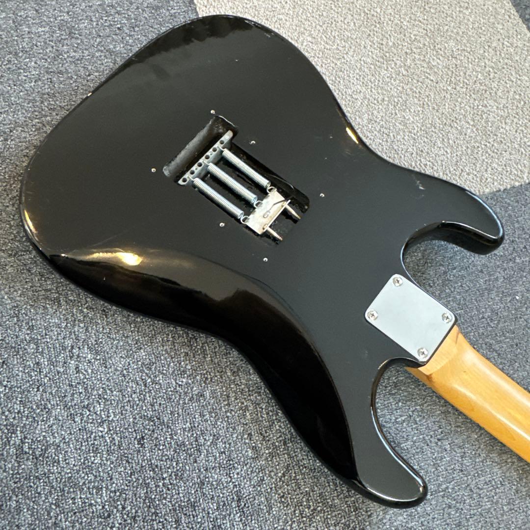 Squier Stratocaster ブラック