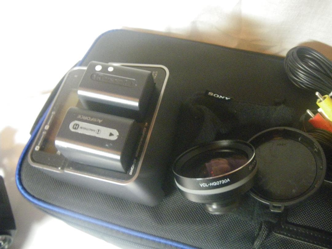 SONY   HXR-MC1  +  ACC-H1BP 長期保管品ジャンク扱い