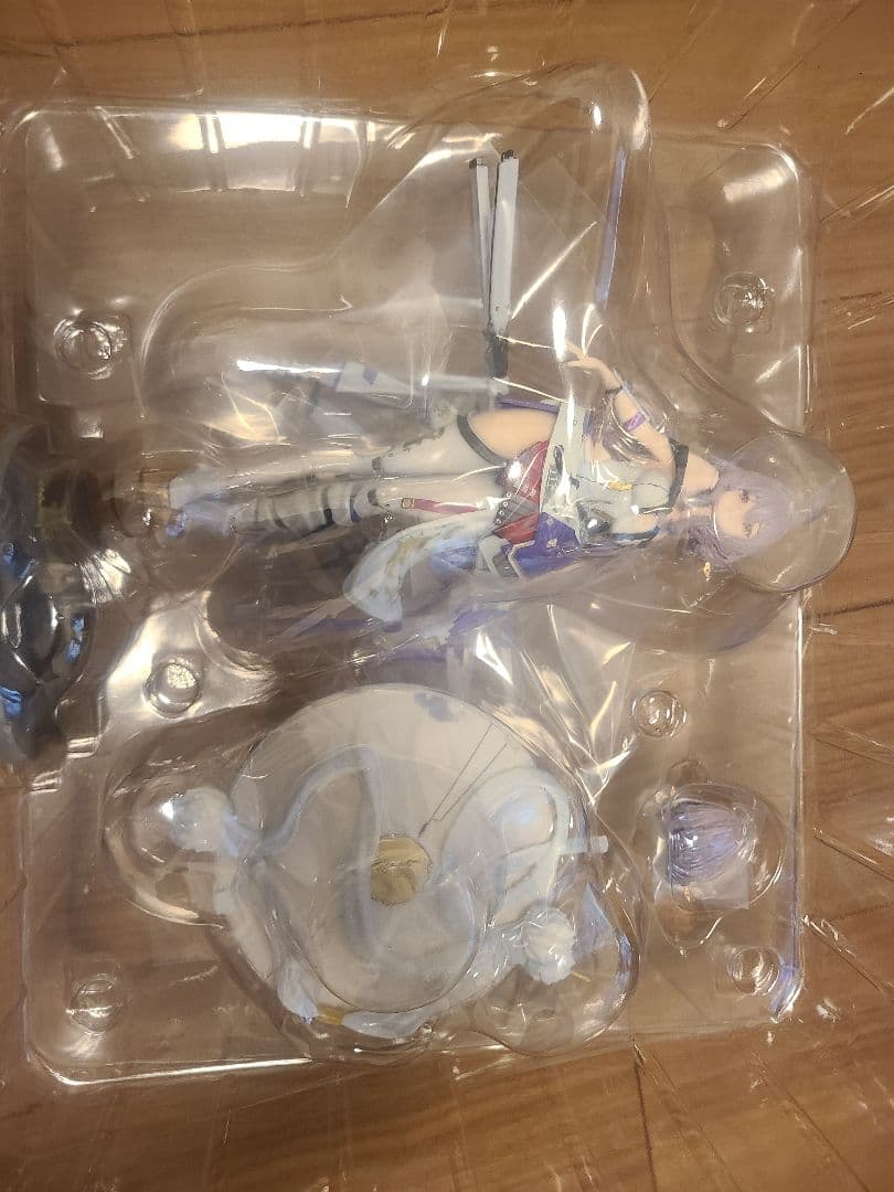 勝利の女神：NIKKE 紅蓮　フィギュア