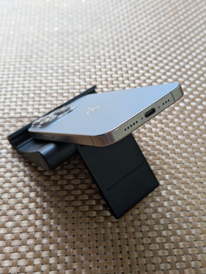 Apple iPhone 15 Pro ナチュラルチタニウム 本体 ＋おまけ