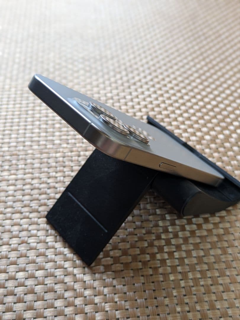 Apple iPhone 15 Pro ナチュラルチタニウム 本体 ＋おまけ