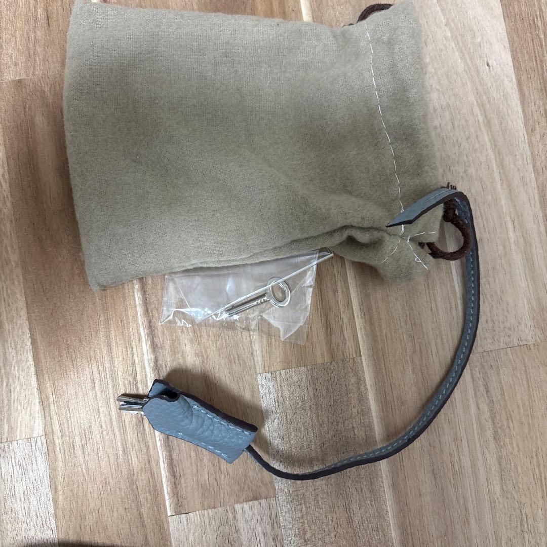 美品　楽天4U 廃盤品　本革　ブガッティハンドバッグ 2way 31サイズ