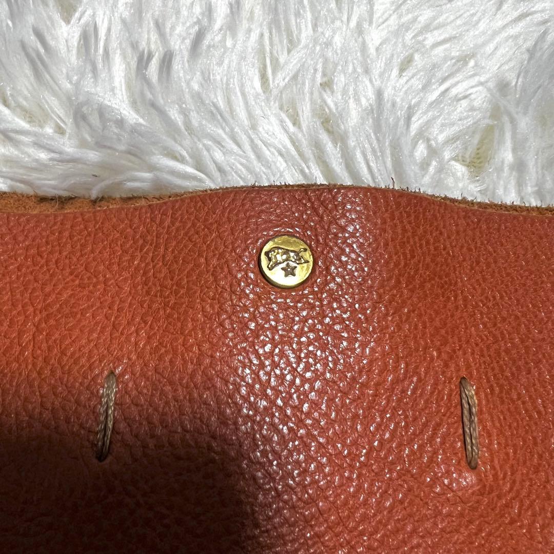 良品✨イルビゾンテ ショルダーバック レザー 肩掛け ビックロゴ型押し