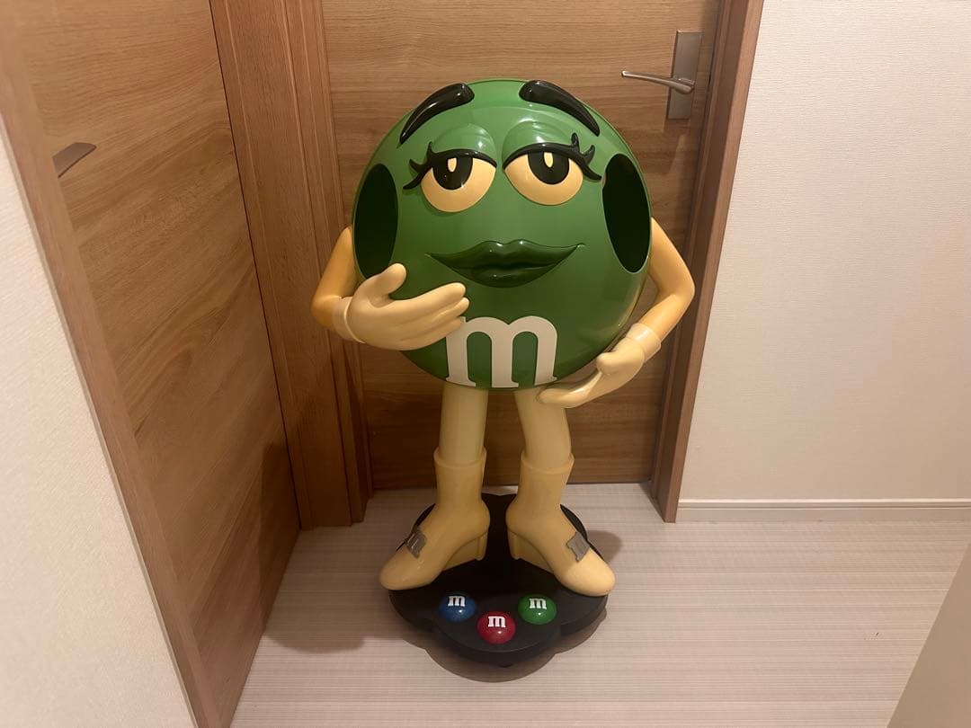 m&m's　エムアンドエムズ M&Ms グリーン 　ストア　ディスプレー