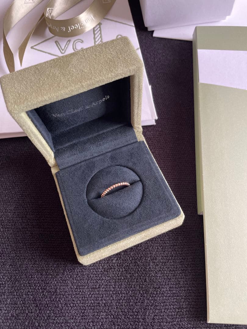 ヴァンクリーフ&アーペル　ペルレ　リング　スモール　ローズゴールド