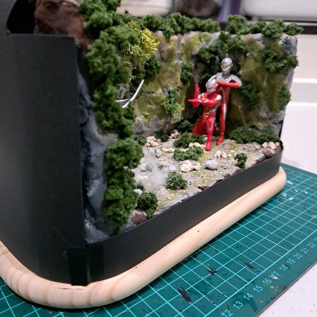 ジオラマ ウルトラマンメビウス セブン 対 グローザム