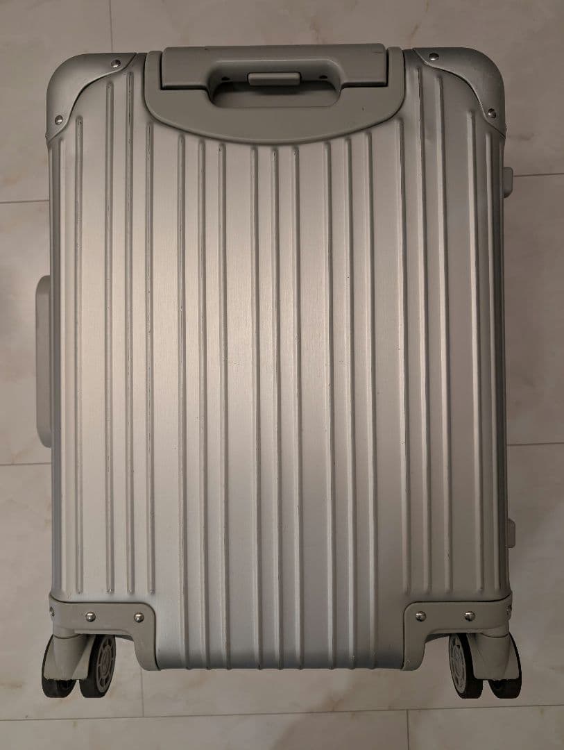 メルセデスベンツ キャリーケース アルミ 機内持ち込み 旅行 シルバー