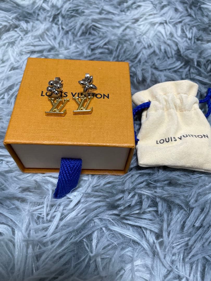 LOUIS VUITTON ピアス・パンダント IV アイコニック フラワー