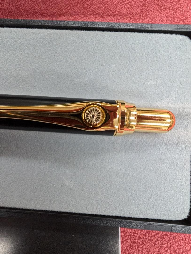 PLATINUM　100本　菊の御紋エンブレム　ノック式ボールペン　黒