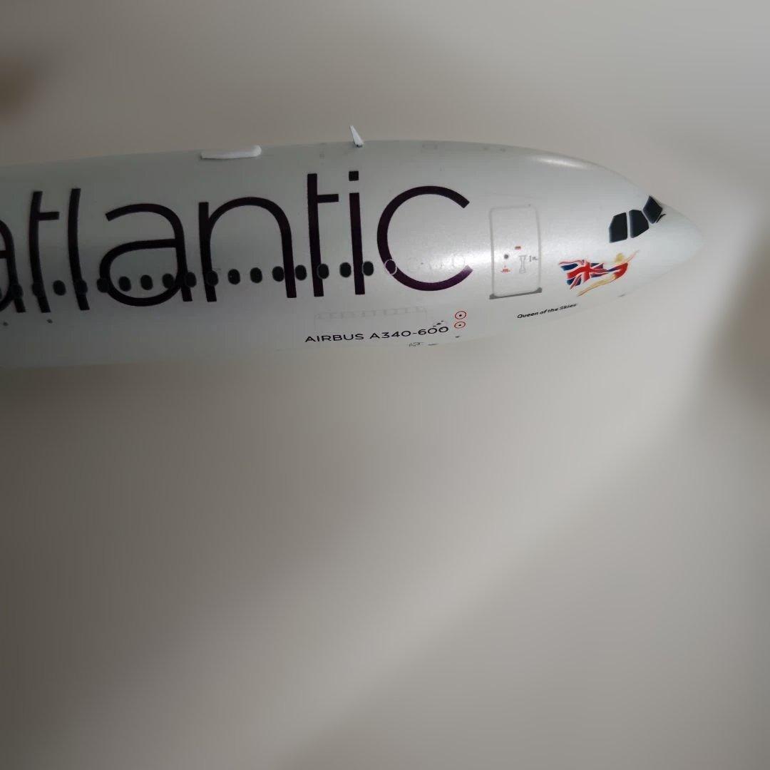 航空機・ヘリコプター Virgin Atlantic A340-600 Gemini 200