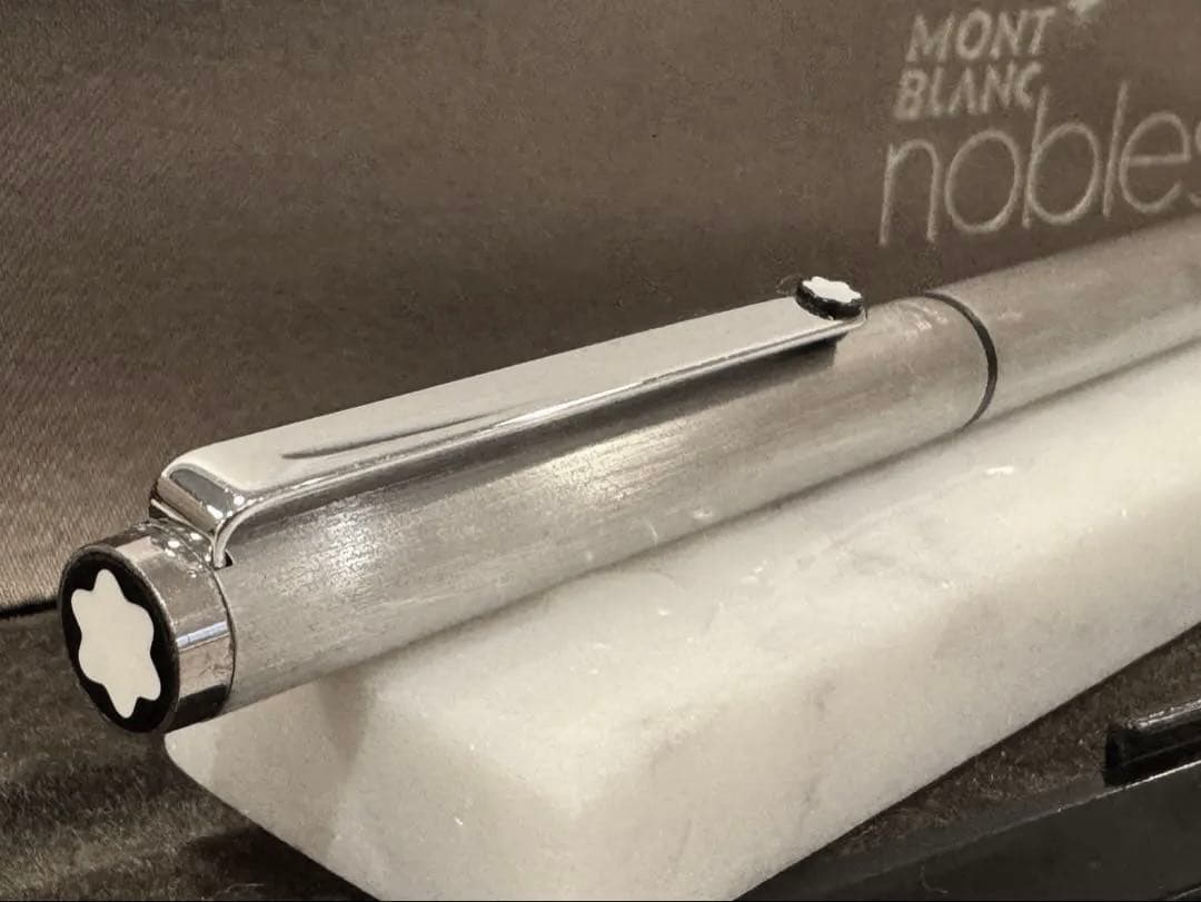 【極美品】モンブラン 2色ボールペン シルバー（リフィルセット）