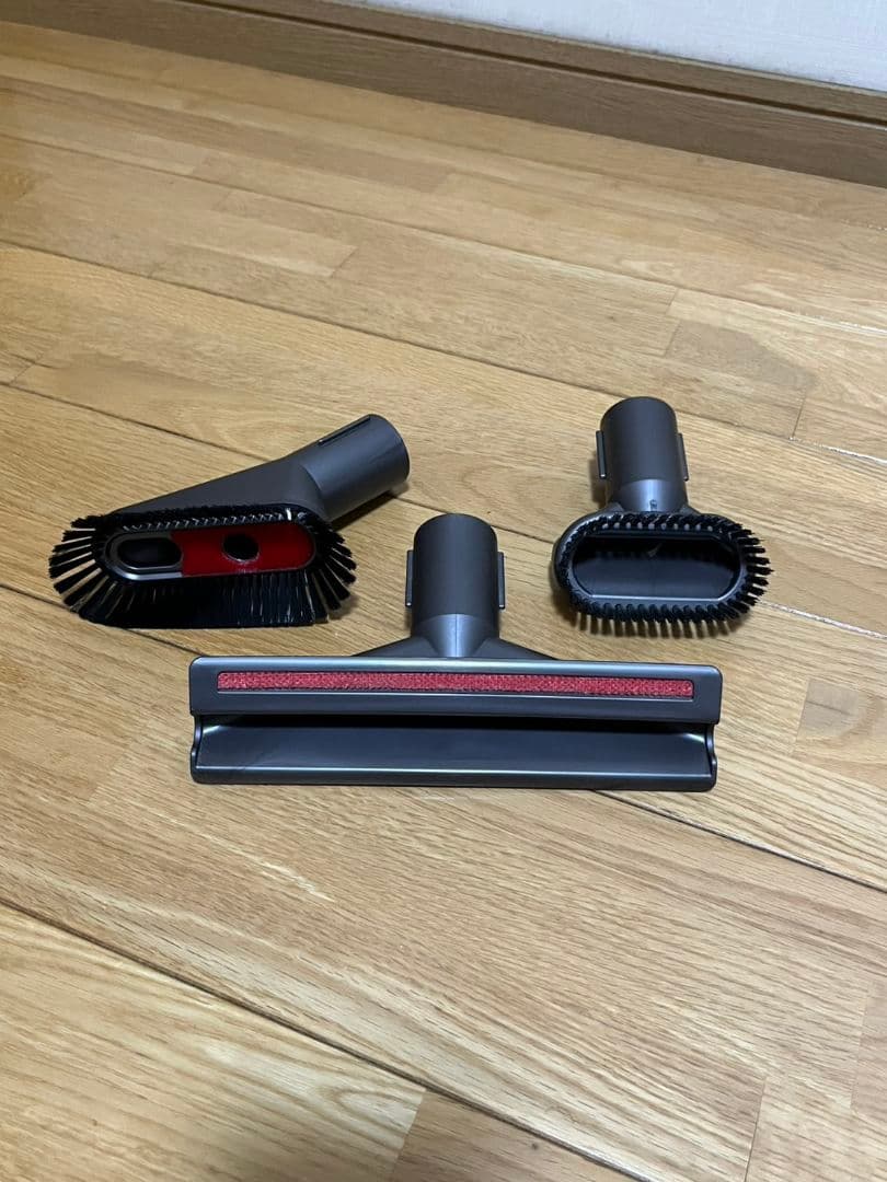 ジャンク DysonV10 Fluffy 掃除機 本体 付属品バッテリー劣化疑い