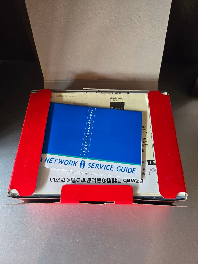 レア TUKA 限定 Ferrari フェラーリ ガラケー 携帯