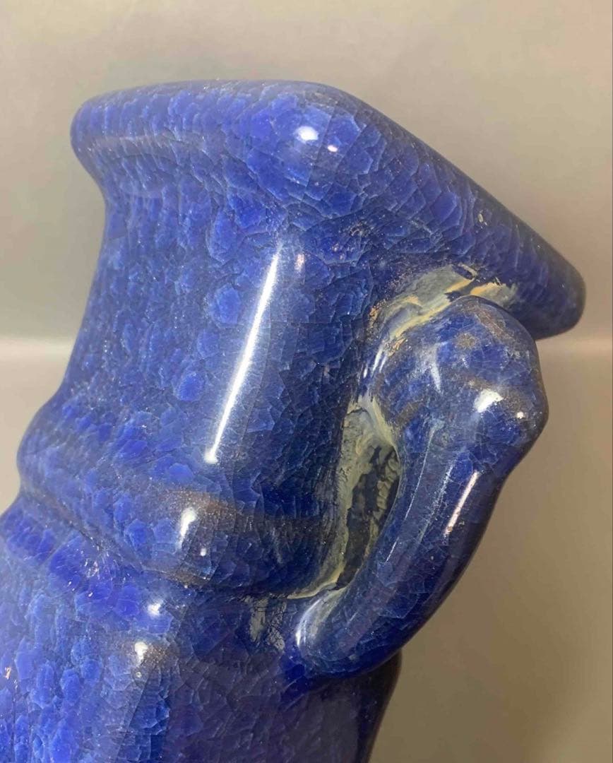 中国 青釉耳付四方形下膨瓶　u6210403