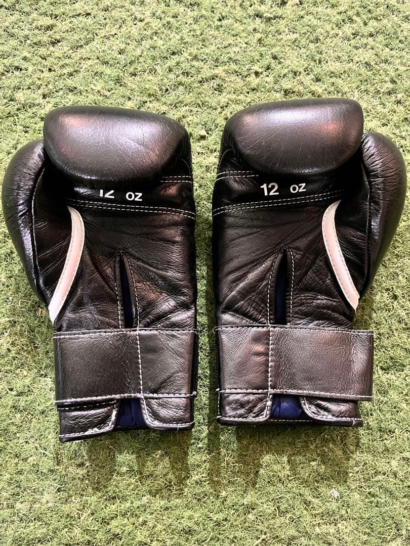 Winning ボクシンググローブ 12 oz ブラック