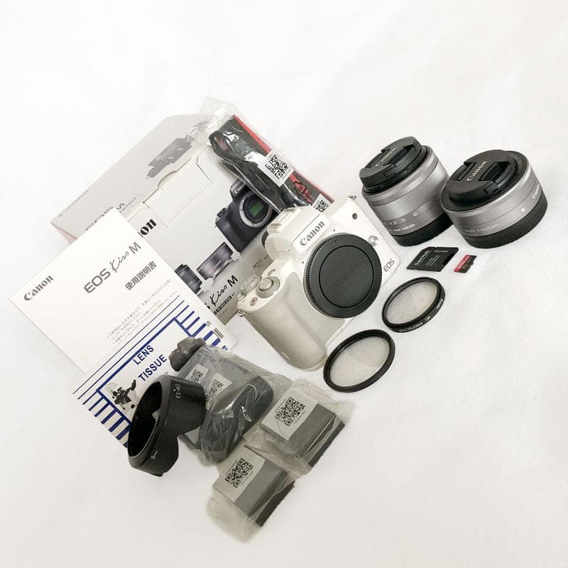 Canon EOS Kiss M ダブルレンズキット ホワイト【美品】おまけ多数