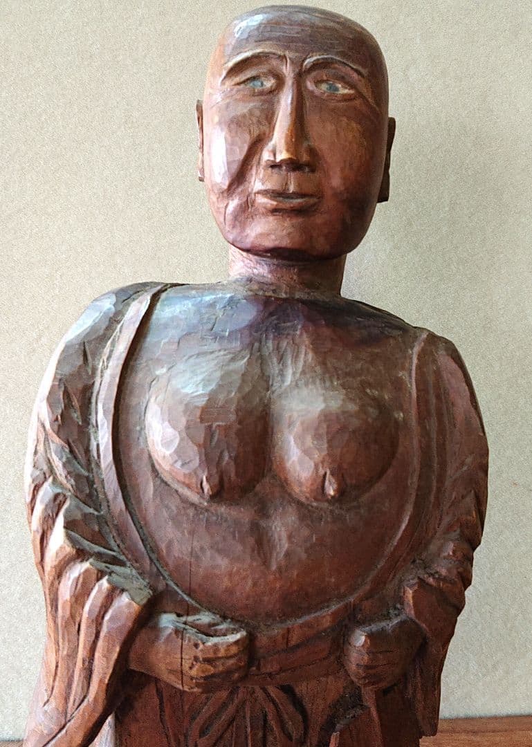 木彫りお坊様の置物